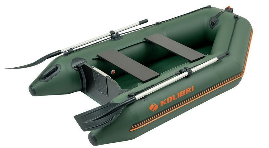 Embarcaci&oacute;n neum&aacute;tica a motor Kolibri KM-245 verde, sin cubierta